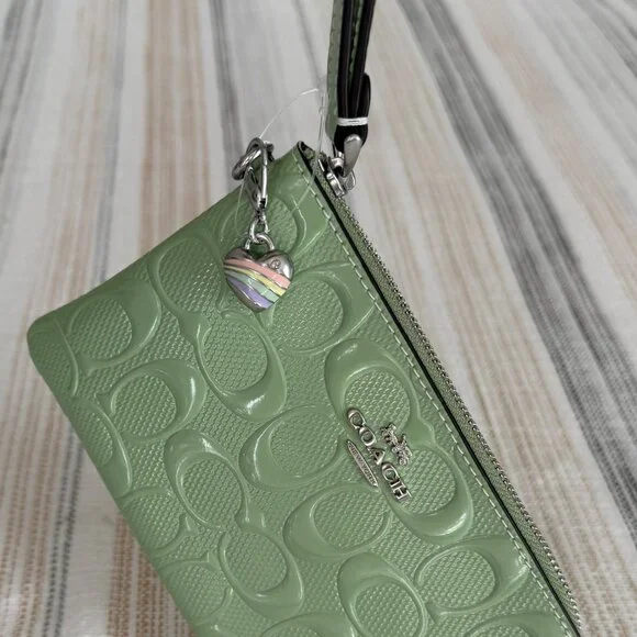NWT Coach Zip Around Wristlet Wallet Signature w/ Heart Charm Spring Beautiful - Picture 5 of 6